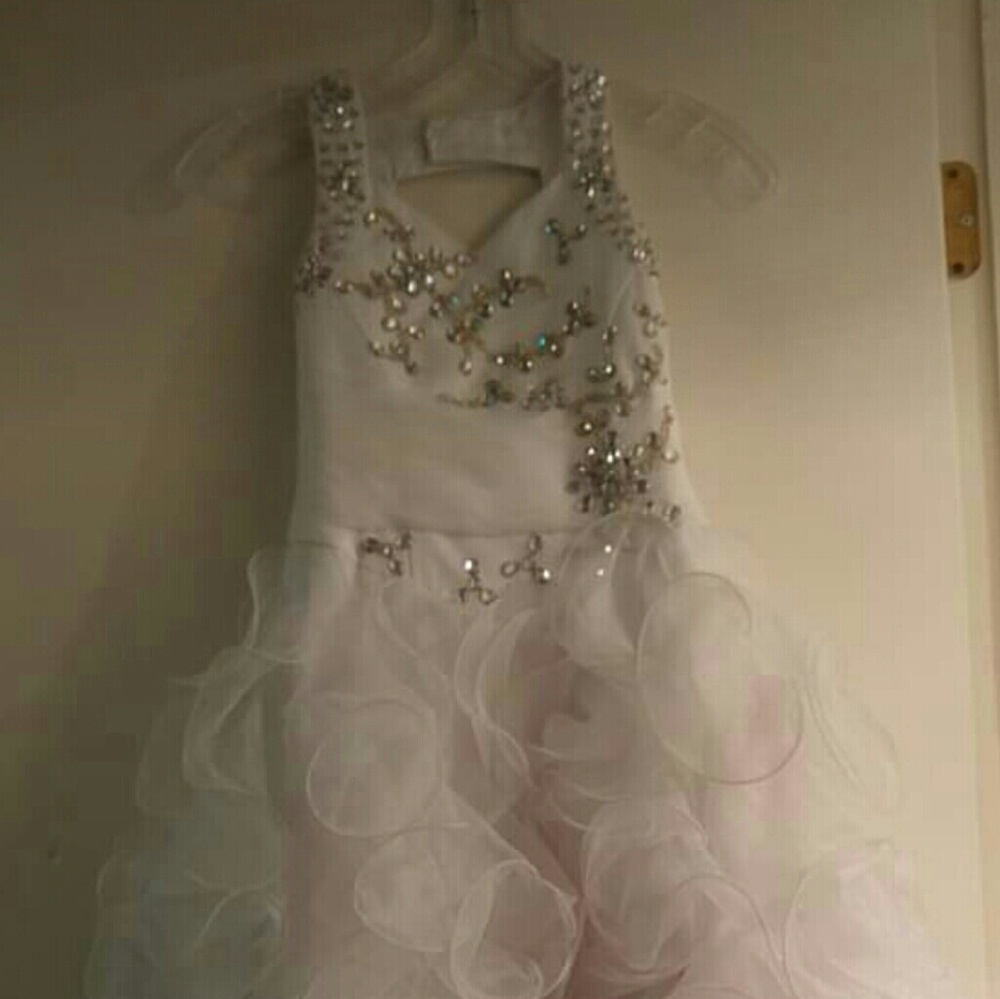 Beautiful full length white formal dress girls siz